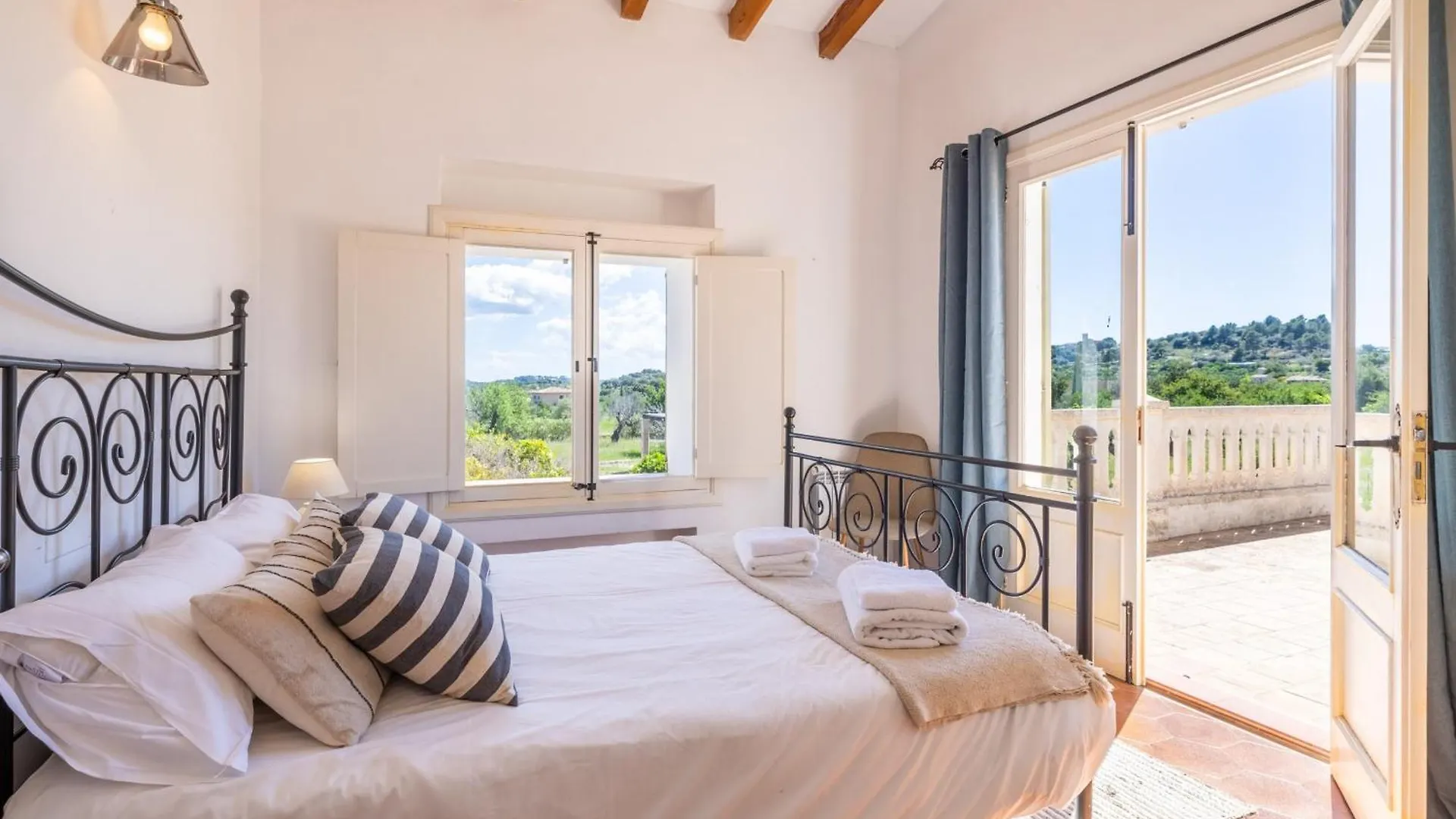 Casa De Los Almendros Selva  Selva (Mallorca)